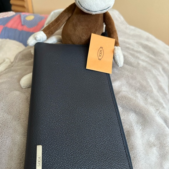 Tod’s men’s/ women’s wallet navy leather - Picture 17 of 17